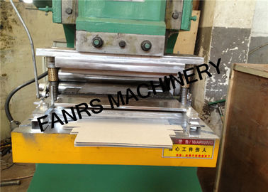 Automatic Metal Saw Blade Binding Machine For Kitchen Foll Roll Packaging Box